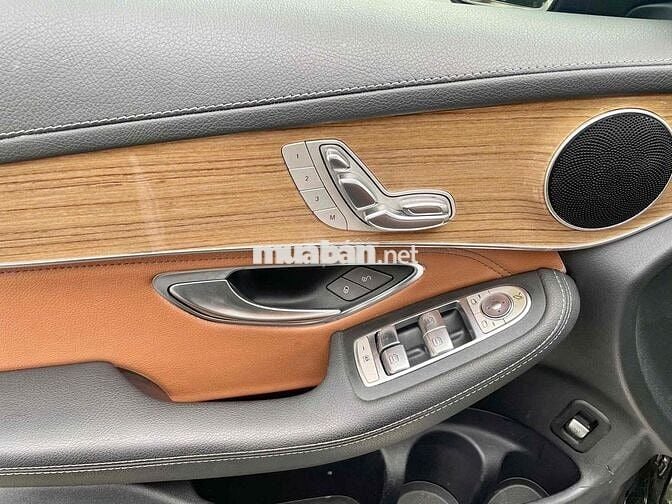 Mercedes-Benz GLC250 4MATIC 2018 Đen