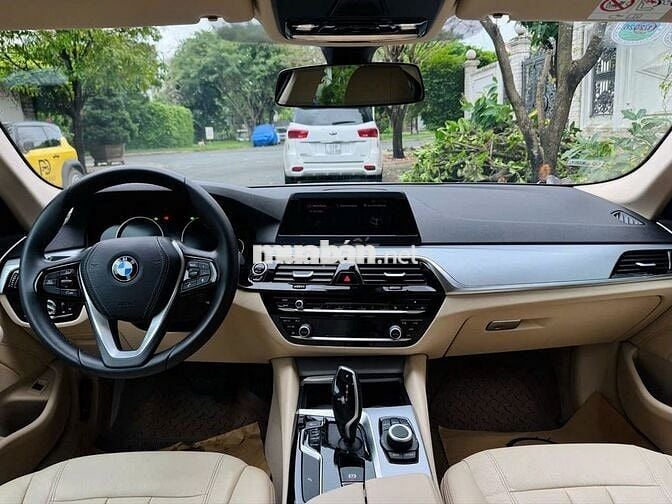 BMW 520i Luxury Line 2018/Model 2019 Đen 33000 km