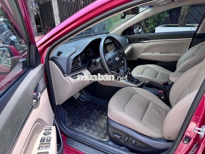 Hyundai Elantra 2019 2.0AT - 80000 km