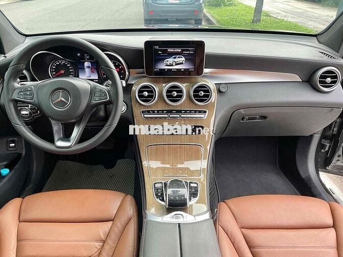 Mercedes-Benz GLC250 4MATIC 2018 Đen