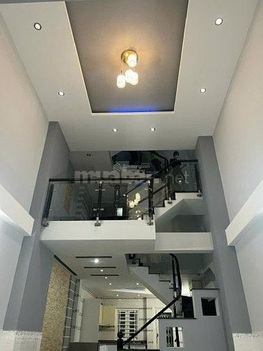 Gấp! Bán nhà mặt tiền đường Số 10, Bình Hưng Hòa B, Bình Tân, giá 3tỷ9