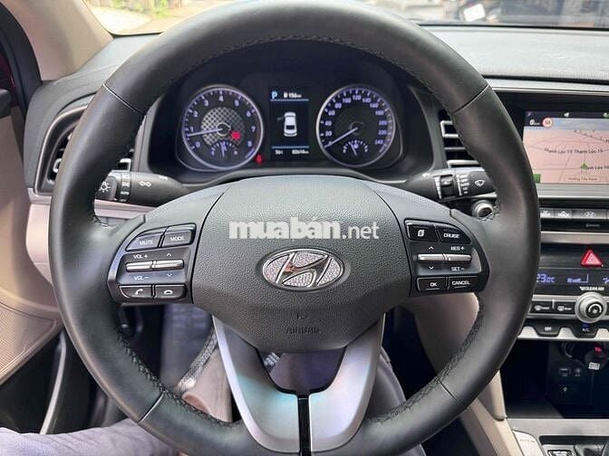 Hyundai Elantra 2019 2.0AT - 80000 km