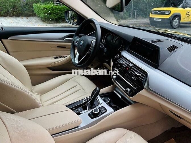 BMW 520i Luxury Line 2018/Model 2019 Đen 33000 km