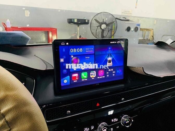 Honda Civic RS 2024 - 10.000km Siêu Đẹp Hãng Bán