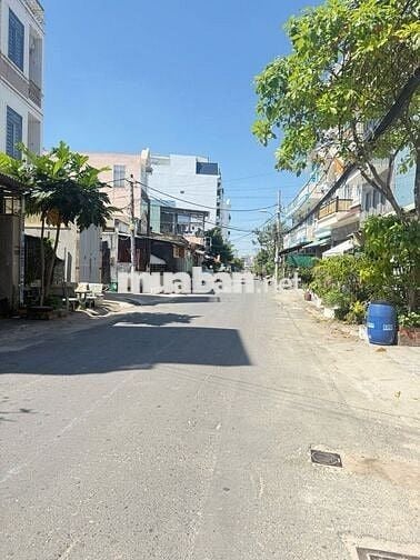 CHỦ KẸT TIỀN CẦN BÁN GẤP NHÀ DIỆN TÍCH HIẾM 3 TẦNG 5x15 TCH QUẬN 12