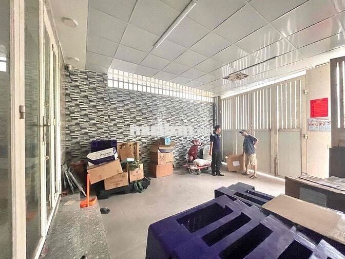 Chính Chủ Cho Thuê Nhà Nguyên Căn 2PN Ngay Sân Bay