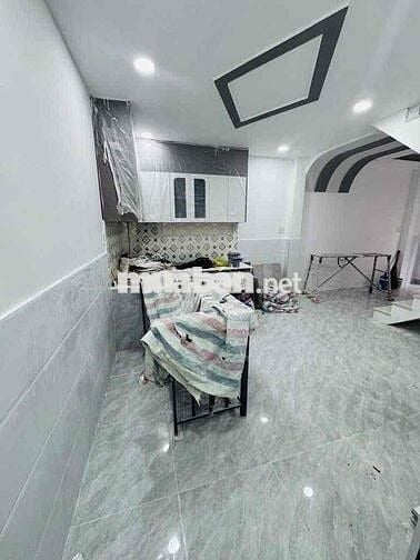 Nhà 3 tầng 4PN Ngay Lò Gốm q6 40m2 ( 4m x 10m)