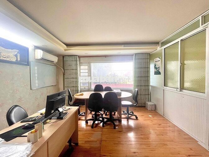 Chính Chủ Cho Thuê Nhà Nguyên Căn 2PN Ngay Sân Bay