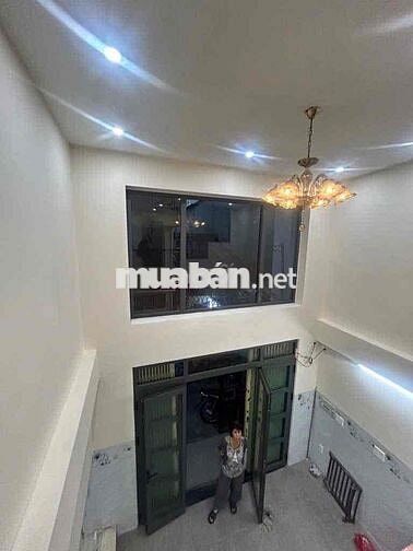 Nhà 5 tầng đẹp Bãi Sậy trung tâm q6 nhộn nhịp 34m2 ( 4m x 8,5m)