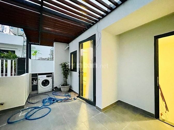 Bán nhà 3 tầng ngay Đ. Hoa Lan, Phường 2, Phú Nhuận 64m2(4,2m x 15m)SR