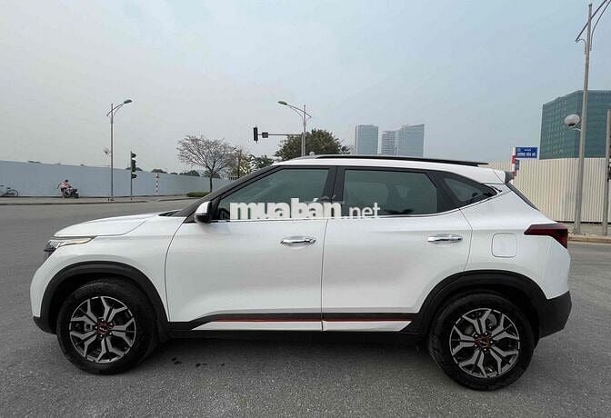 Kia Seltos 1.4 Premium Xline sx 2024 - màu Trắng.