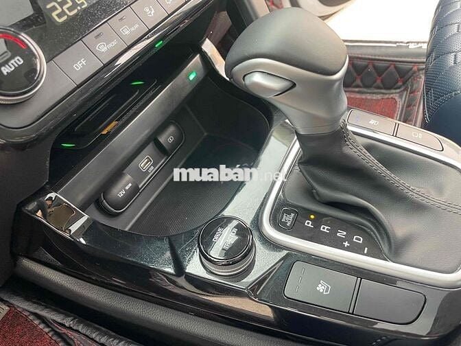 Kia Seltos 1.4 Premium Xline sx 2024 - màu Trắng.