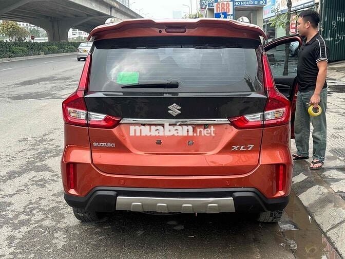 Suzuki XL7 2022 7 chỗ màu Cam