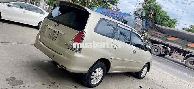 Toyota Innova 2009 G - 99000 km