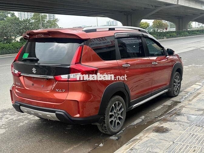 Suzuki XL7 2022 7 chỗ màu Cam