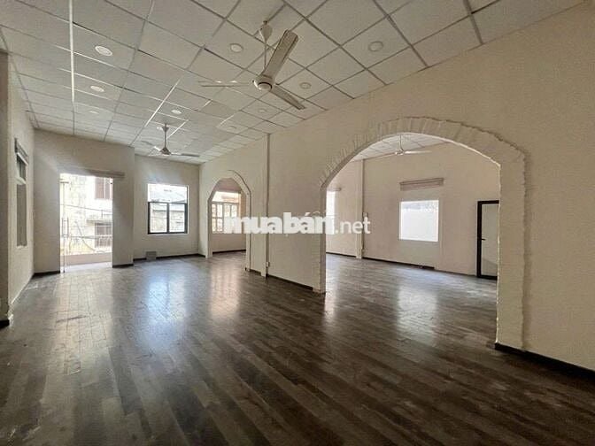 Cho Thuê Nhà Đường Nguyễn Trãi, Quận 1 ( 13x20m - Nhà Rộng Thoáng )