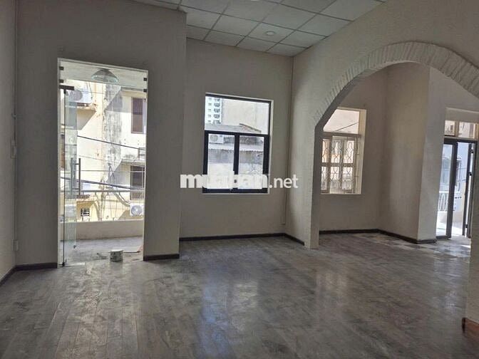 Cho Thuê Nhà Đường Nguyễn Trãi, Quận 1 ( 13x20m - Nhà Rộng Thoáng )