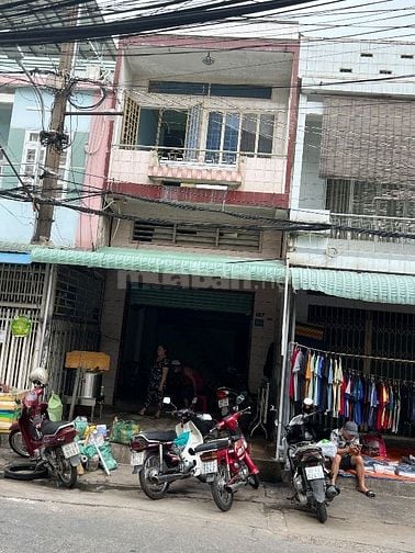Nhà bán mặt tiền tiện kinh doanh