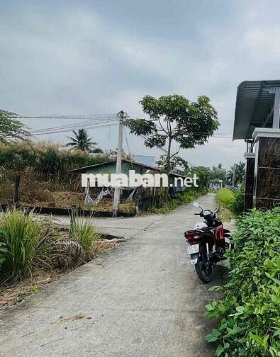 Bán 20x37 thổ cư 2 mặt tiền đường Đan OTO 7 chỗ nền cao ráo