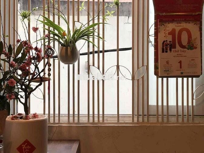 Nhà mặt tiền Nguyễn Thái Học, giáp hẻm thoáng đối diện ngân hàng, BV..