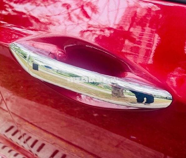 Hyundai i10 Bản đủ Đỏ