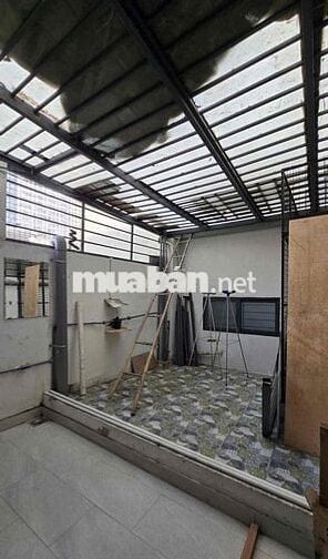 CHO THUÊ NHÀ NGUYÊN CĂN MẶT TIỀN BẾN VÂN ĐỒN VIEW SÔNG THOÁNG MÁT