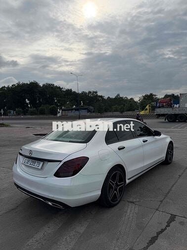 Mercedes Benz C Class 2017 C200 - 96000 km