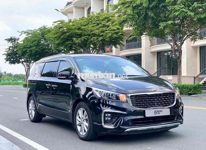 Kia Sedona 2019 Luxury D - 90000 km