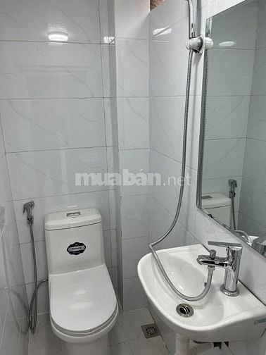 Cho Thuê nhà trong ngõ 16m2, 4 tầng, 2 ngủ, 2 wc, bếp, khách, Đống Đa