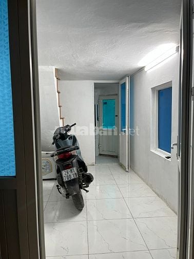 Cho Thuê nhà trong ngõ 16m2, 4 tầng, 2 ngủ, 2 wc, bếp, khách, Đống Đa
