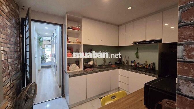 CHO THUÊ NHÀ NGUYÊN CĂN MẶT TIỀN BẾN VÂN ĐỒN VIEW SÔNG THOÁNG MÁT