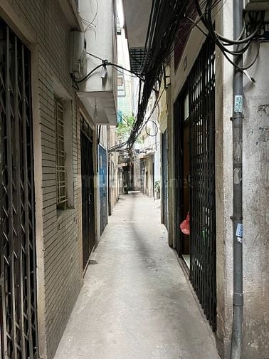 Cho Thuê nhà trong ngõ 16m2, 4 tầng, 2 ngủ, 2 wc, bếp, khách, Đống Đa