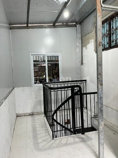 Cho Thuê nhà trong ngõ 16m2, 4 tầng, 2 ngủ, 2 wc, bếp, khách, Đống Đa