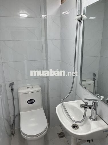 Cho thuê nhà trong ngõ 16m2, 4 tầng, 2 ngủ, 2 wc, bếp, khách, Đống Đa