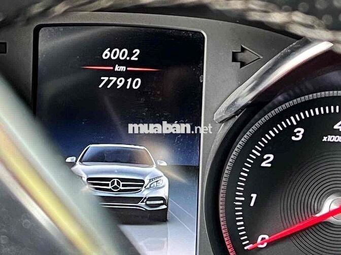 Mercedes-Benz C300 2017 Trắng 77910 km