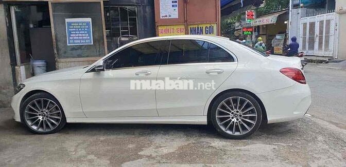 Mercedes-Benz C300 2017 Trắng 77910 km