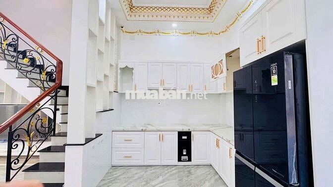 Nhà đẹp cần bán đường xe hơi gần Phú Mỹ Hưng quận 7