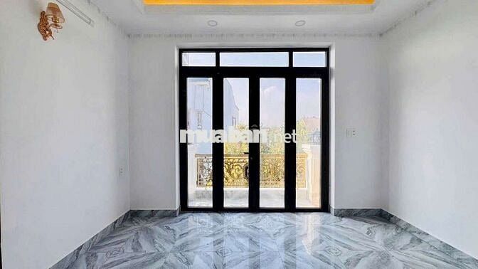 Nhà đẹp cần bán đường xe hơi gần Phú Mỹ Hưng quận 7