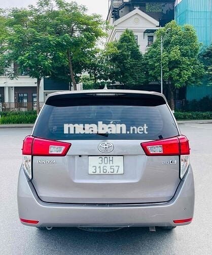 Toyota Innova 2021 E 2.0 MT - màu Đồng