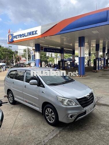 Toyota Innova 2014 2.0E - 300000