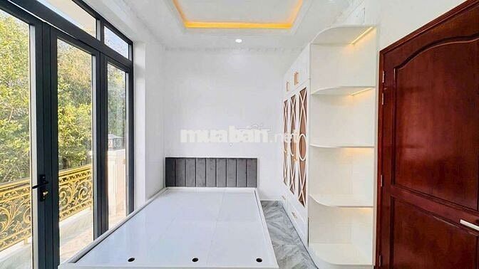 Nhà đẹp cần bán đường xe hơi gần Phú Mỹ Hưng quận 7