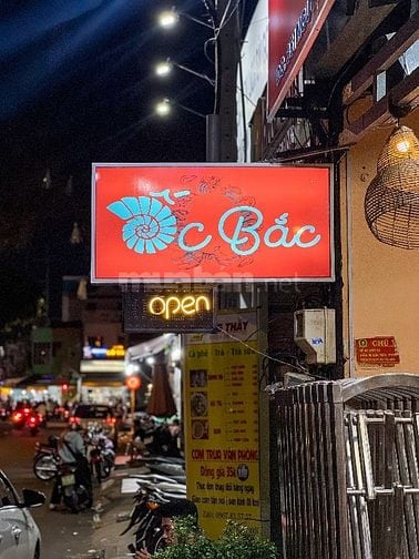 Tuyển nhân viên phục vụ ca chiều Quận 1 và quận 3