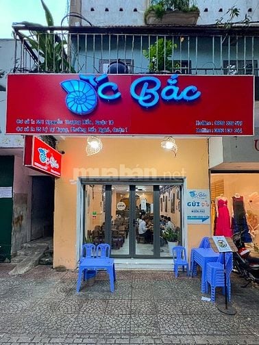 Tuyển nhân viên phục vụ ca chiều Quận 1 và quận 3