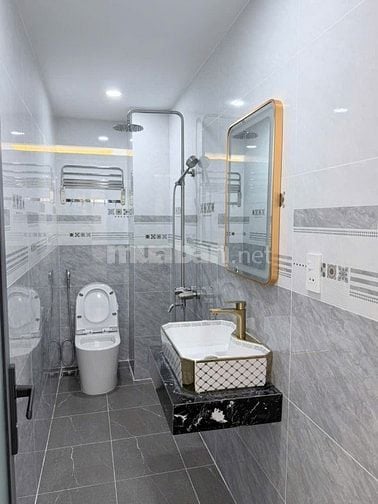 BÁN NHÀ XOAY VỐN 33,7m2 giá 2tỷ640tr Đường Bạch Đằng P.15 Bình Thạnh