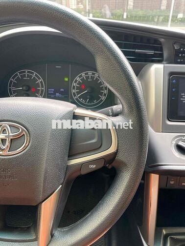 Toyota Innova 2021 E 2.0 MT - màu Đồng