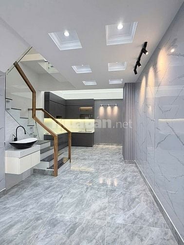 BÁN NHÀ XOAY VỐN 33,7m2 giá 2tỷ640tr Đường Bạch Đằng P.15 Bình Thạnh