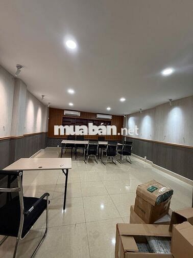 Văn phòng 60m2 Nguyễn Thị Minh Khai, Quận 1
