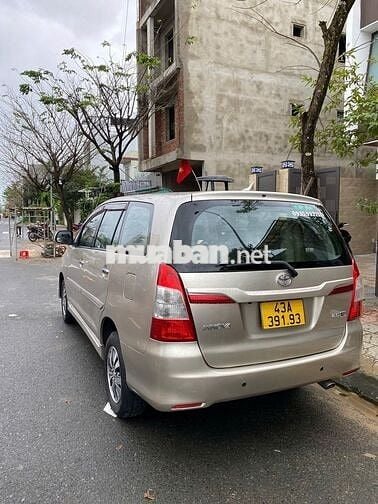 Toyota Innova Vàng cát 8 chỗ