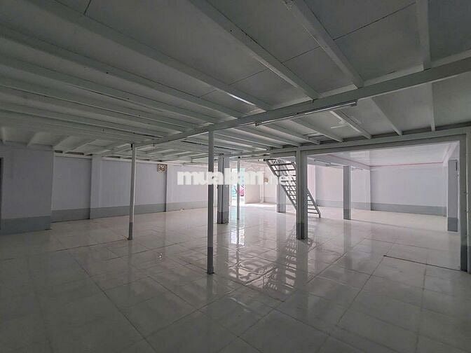 Cho thuê kho quận 7 đường Nguyễn Hữu Thọ DT 1000m2
