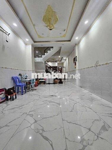 Cho thuê nhà mặt tiền gần siêu thị Go,có sẵn nội thất